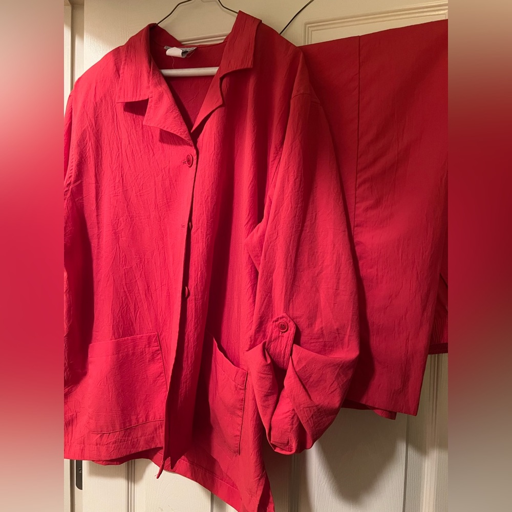 Ladies pant suit